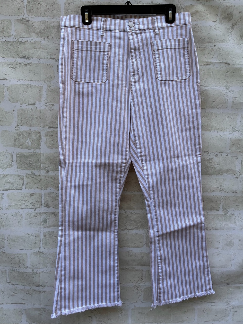 New LOFT 31 / 12 High Waist Flare leg Crop Pants in Stripe - Picture 2 of 9